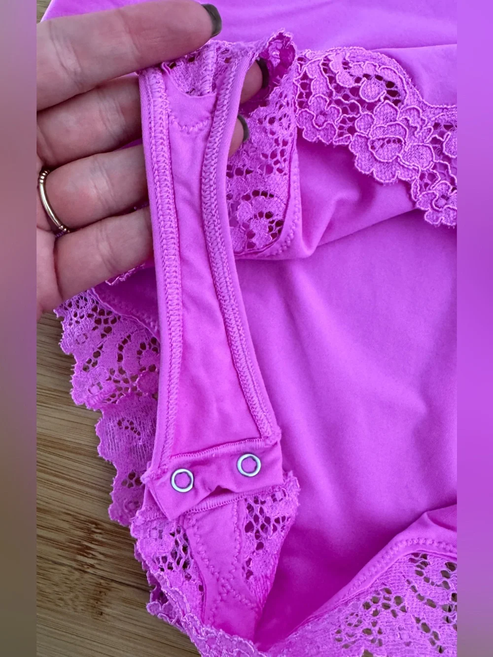 New! SKIMS Fits Everybody Lace Trim Cami Bodysuit pink medium